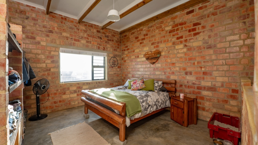 2 Bedroom Property for Sale in Struisbaai Western Cape